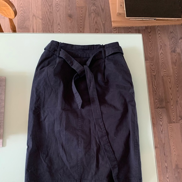 Uniqlo Paperbag Skirt - Picture 4 of 6